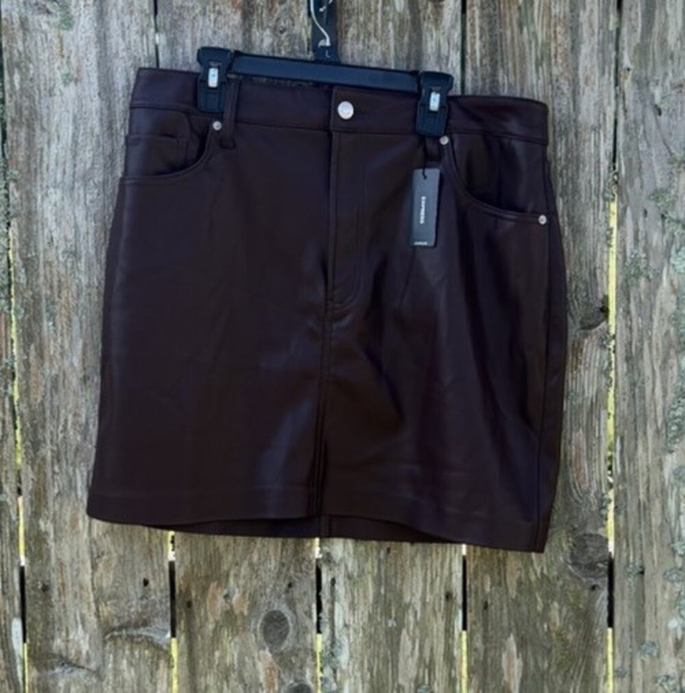 Express Mini Skirt Womens Size 12 Dark Brown Faux Leather Pockets NWT